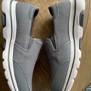 Sketchers Men's Walking sneakers